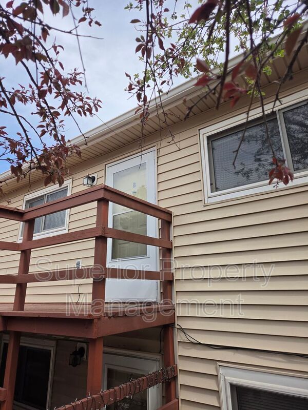 Spacious 3-Bedroom Apartment – Parking Included, W/D Hookups property image