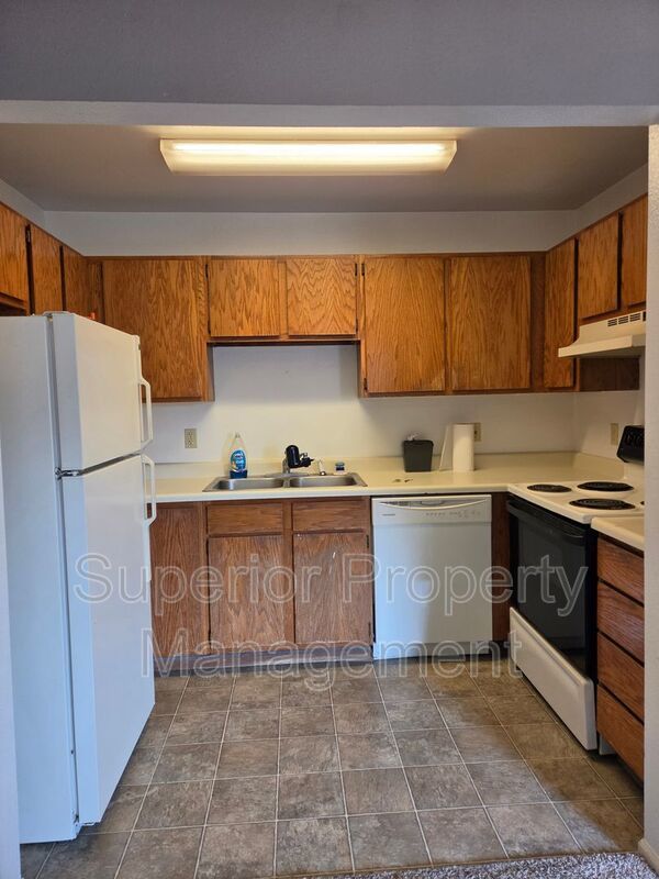 Spacious 3-Bedroom Apartment – Parking Included, W/D Hookups property image