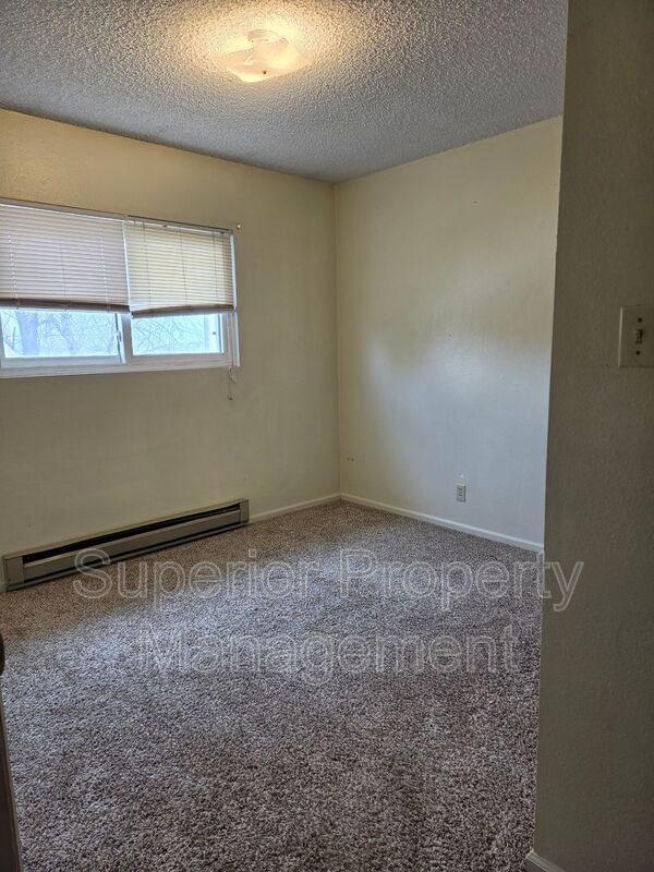 Spacious 3-Bedroom Apartment – Parking Included, W/D Hookups property image