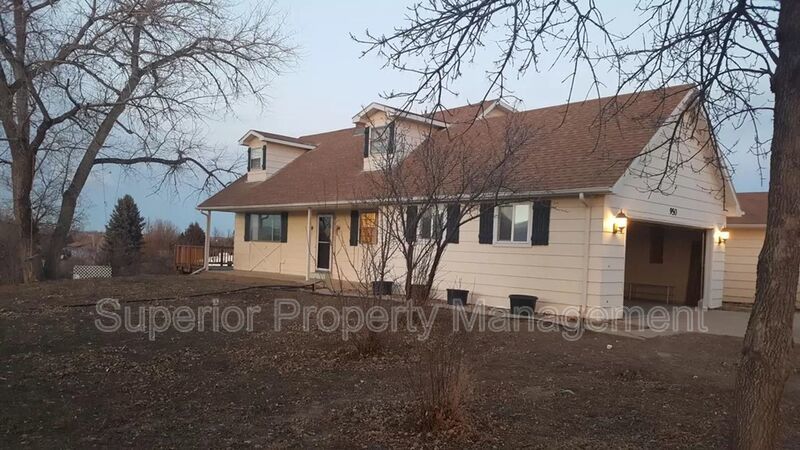 Available 4-Bedroom 3-Bathroom Farmhouse Retreat property image