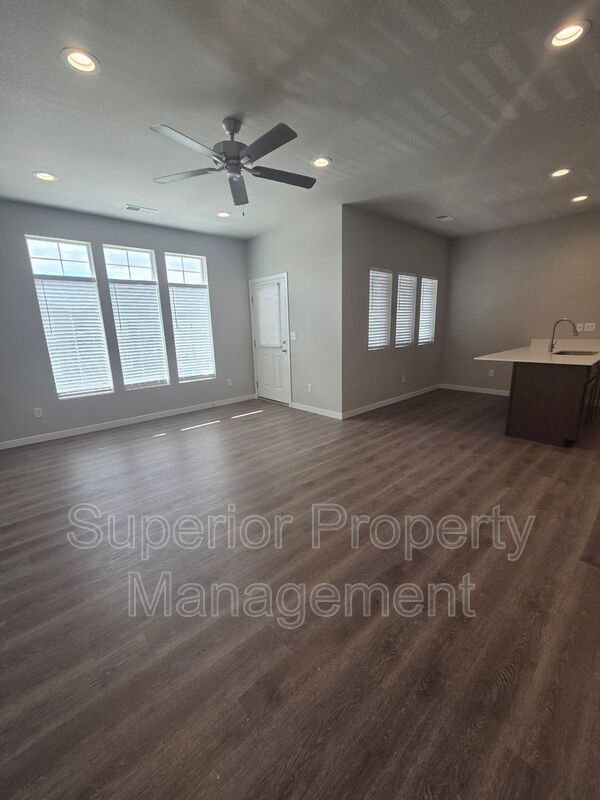3-Bedroom, 2-Bathroom – Near LCCC & Downtown property image