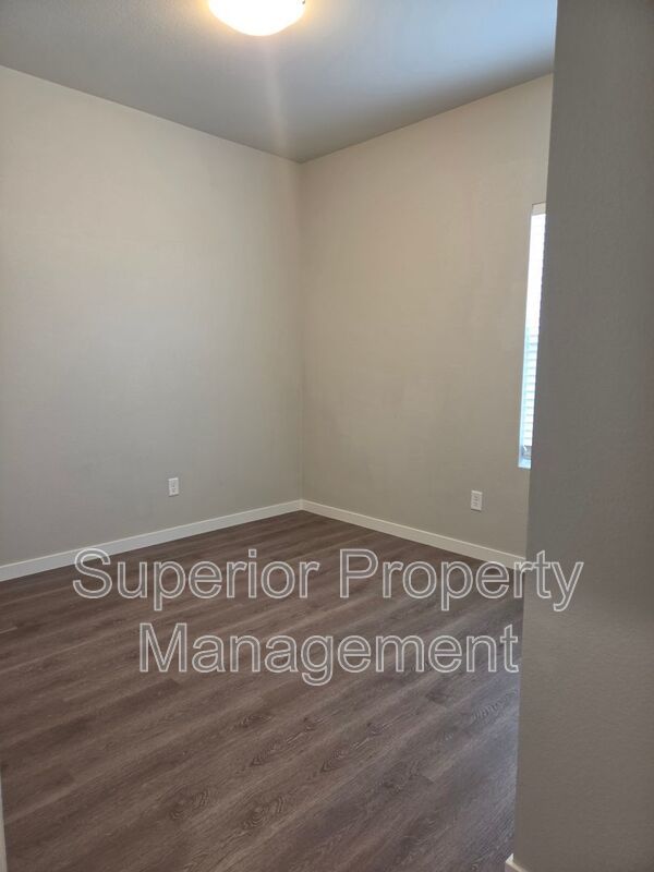 3-Bedroom, 2-Bathroom – Near LCCC & Downtown property image
