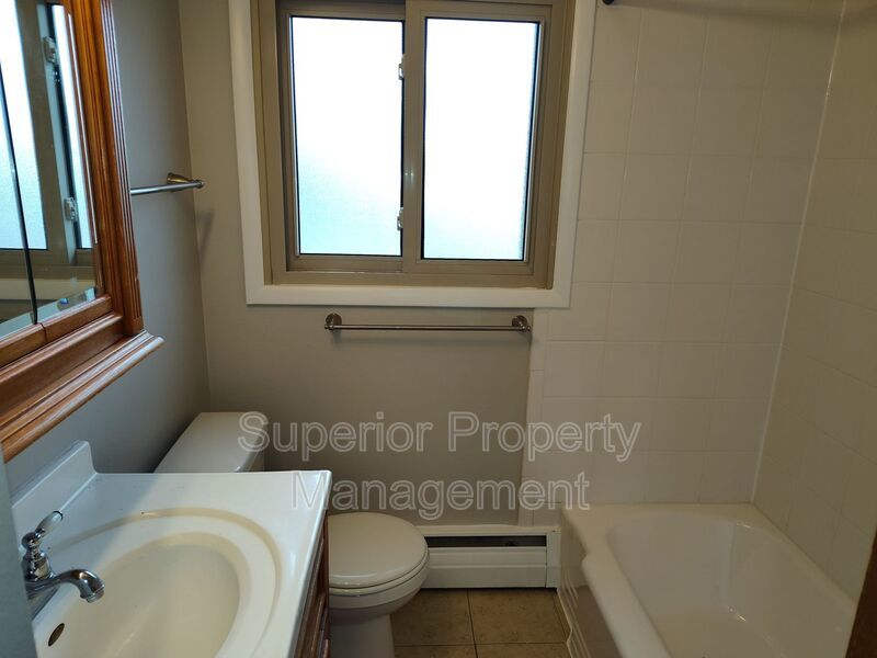 Now Available! Spacious 2 bed, 1 bath upstairs unit in a prime location property image