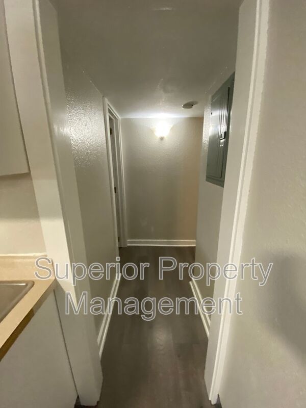 Cozy 1 Bed, 1 Bath Basement Apartment with 1-Car Garage – Move-In Ready property image