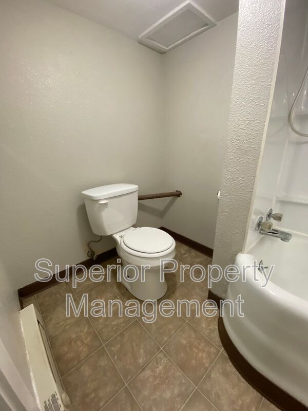 Cozy 1 Bed, 1 Bath Basement Apartment with 1-Car Garage – Move-In Ready property image