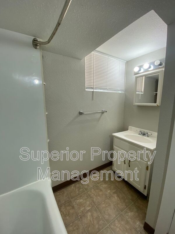 Cozy 1 Bed, 1 Bath Basement Apartment with 1-Car Garage – Move-In Ready property image