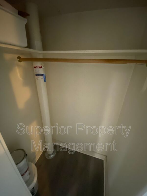 Cozy 1 Bed, 1 Bath Basement Apartment with 1-Car Garage – Move-In Ready property image