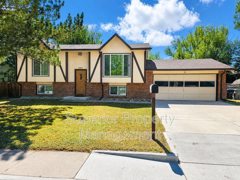 Spacious 5-Bedroom Bi-Level Home Near F.E. Warren AFB! property image