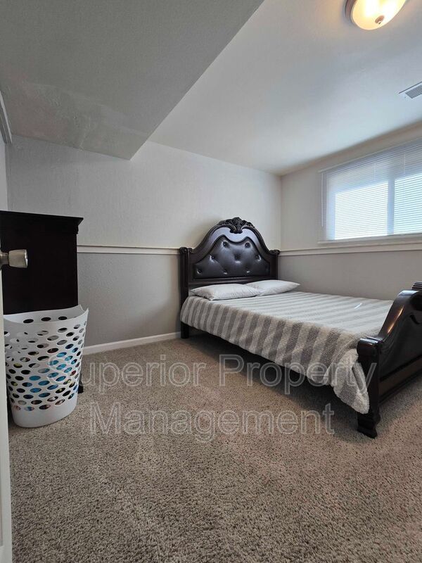 Spacious 5-Bedroom Bi-Level Home Near F.E. Warren AFB! property image