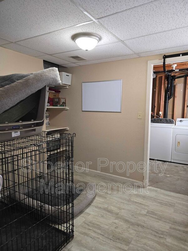 Spacious 5-Bedroom Bi-Level Home Near F.E. Warren AFB! property image