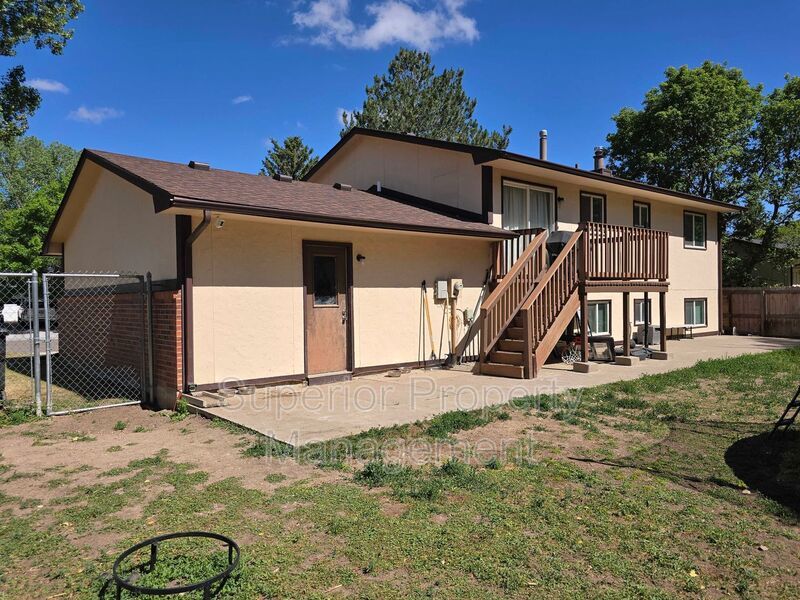 Spacious 5-Bedroom Bi-Level Home Near F.E. Warren AFB! property image