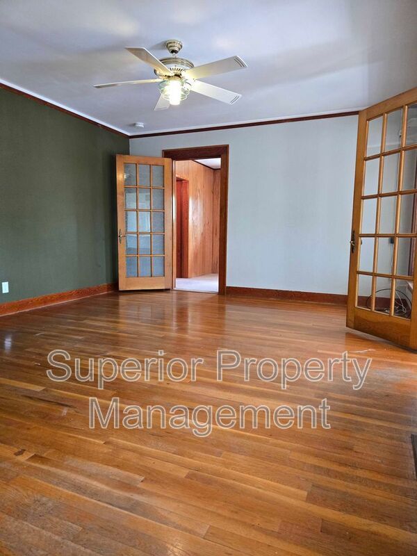 4 Bed, 2 Bath Home – 5 Minutes from Downtown | Garage & Private Deck property image