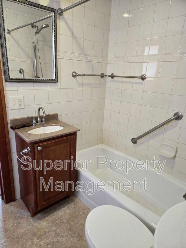 4 Bed, 2 Bath Home – 5 Minutes from Downtown | Garage & Private Deck property image