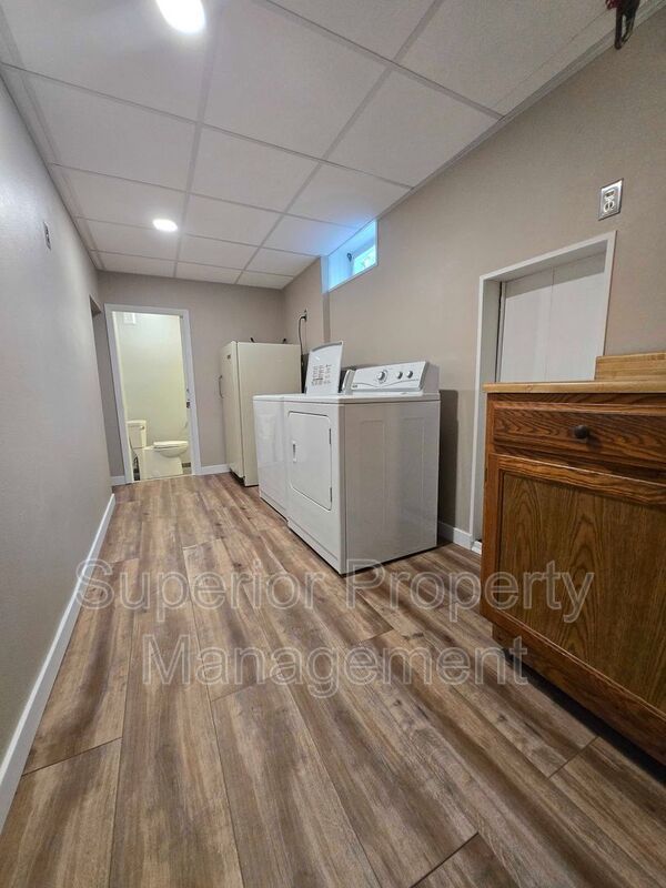 4 Bed, 2 Bath Home – 5 Minutes from Downtown | Garage & Private Deck property image
