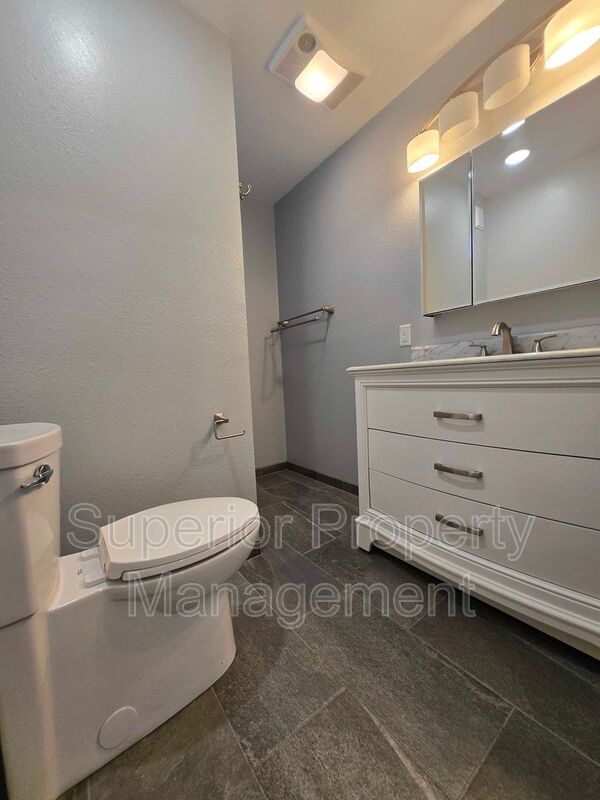 4 Bed, 2 Bath Home – 5 Minutes from Downtown | Garage & Private Deck property image