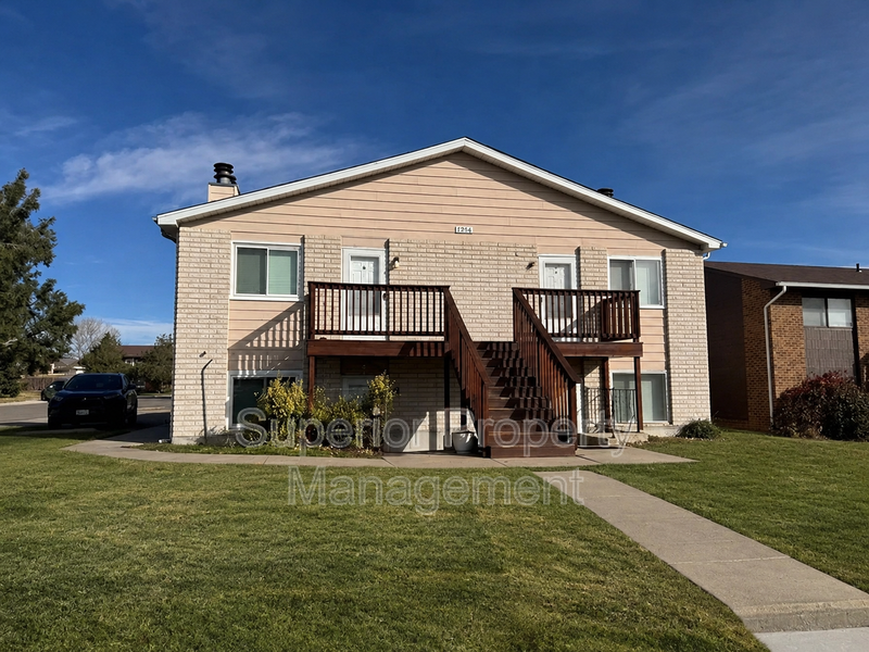 Now leasing: Updated 1-bed, 1-bath near F.E. Warren AFB, shopping, dining & I-25. property image