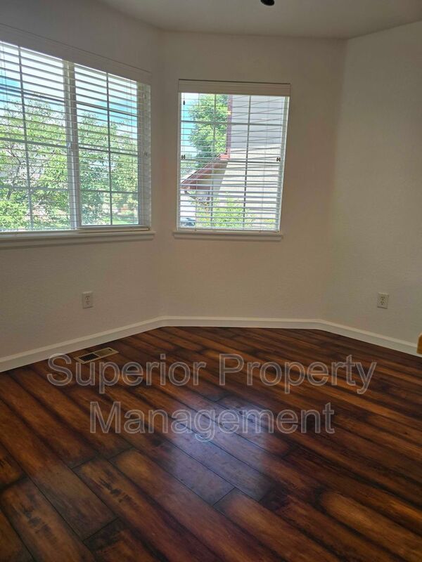 Beautiful 3 bed, 3 bath home in desirable neighborhood. Available Aug 17th. property image