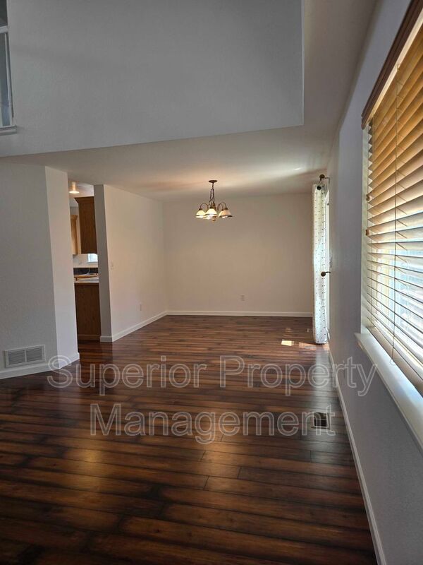 Beautiful 3 bed, 3 bath home in desirable neighborhood. Available Aug 17th. property image
