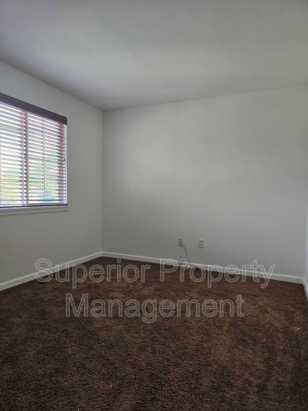 Beautiful 3 bed, 3 bath home in desirable neighborhood. Available Aug 17th. property image