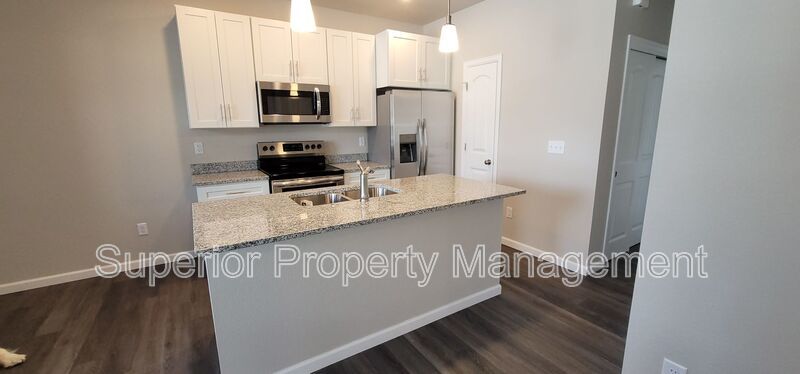 Beautiful, Brand New 2 bedroom- 2 bathroom with tasteful upgrades. property image