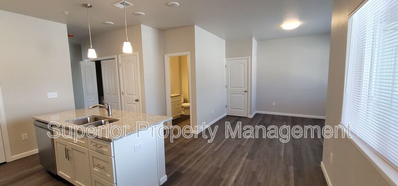 Beautiful, Brand New 2 bedroom- 2 bathroom with tasteful upgrades. property image