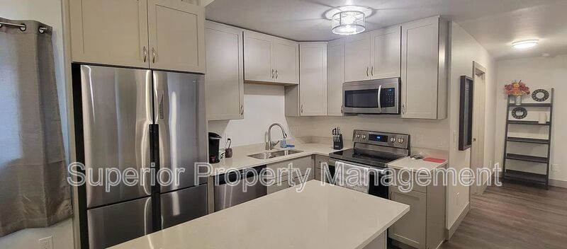 LIVE IN THE HEART OF DOWNTOWN - FIRST MONTH FREE! property image