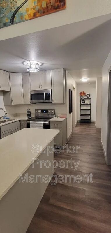 LIVE IN THE HEART OF DOWNTOWN - FIRST MONTH FREE! property image