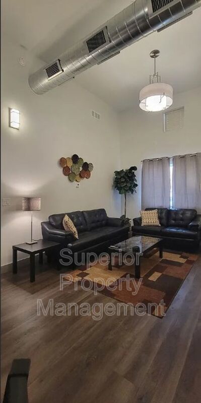 LIVE IN THE HEART OF DOWNTOWN - FIRST MONTH FREE! property image