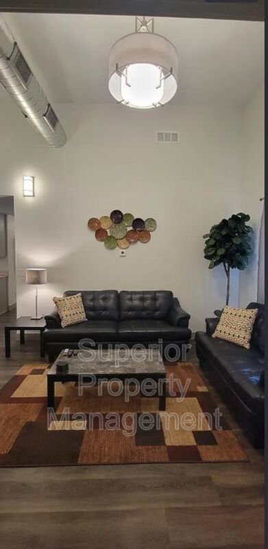 LIVE IN THE HEART OF DOWNTOWN - FIRST MONTH FREE! property image