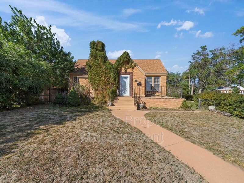 Move in for Free! Cozy and Inviting Apartment property image