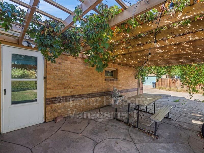 Move in for Free! Cozy and Inviting Apartment property image