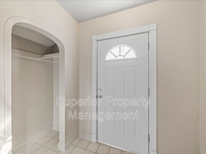 Move in for Free! Cozy and Inviting Apartment property image