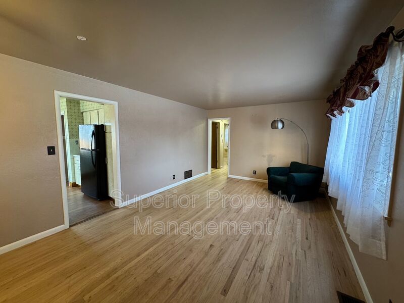 Beautiful and Spacious Ranch home with finished basement. Available Now. property image