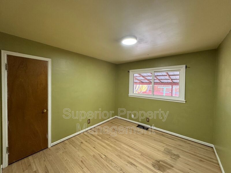 Beautiful and Spacious Ranch home with finished basement. Available Now. property image