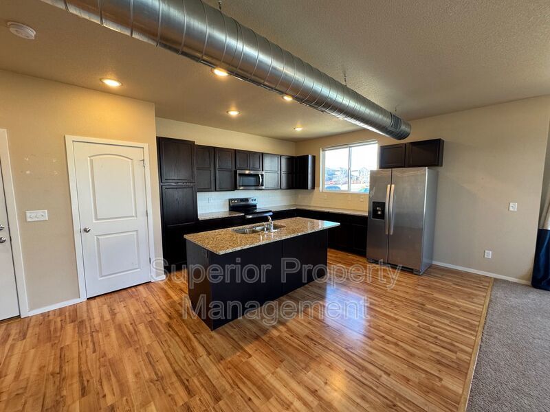 3 bedroom apartment for rent in Loveland, CO offering 1,318 sq ft near Centerra and I-25. property image