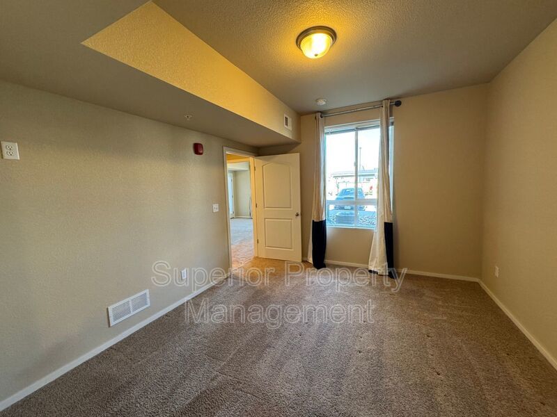 3 bedroom apartment for rent in Loveland, CO offering 1,318 sq ft near Centerra and I-25. property image