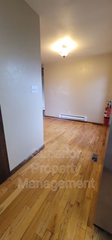 Beautiful 4 bedroom home on 2.5 acres. Available now. property image