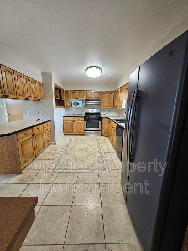 Spacious 5 Bed / 2 Bath Ranch Home – Comfortable Living in a Great Location property image