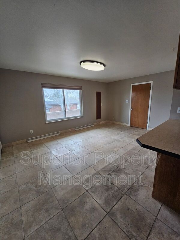 Spacious 5 Bed / 2 Bath Ranch Home – Comfortable Living in a Great Location property image