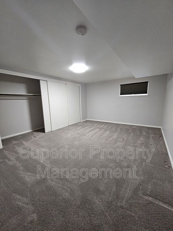 Spacious 5 Bed / 2 Bath Ranch Home – Comfortable Living in a Great Location property image