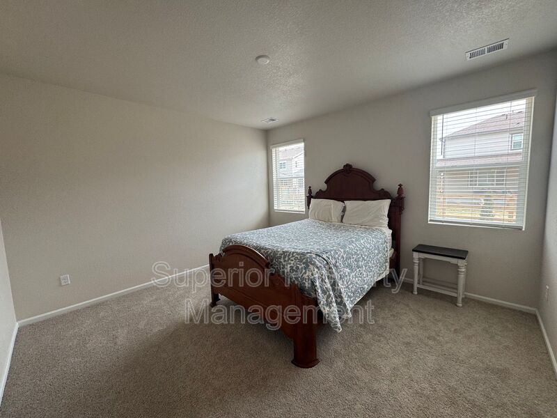 Spacious 4-Bedroom Home for Rent – Pet Friendly, Great Location & Modern Amenities property image