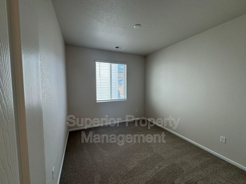 Spacious 4-Bedroom Home for Rent – Pet Friendly, Great Location & Modern Amenities property image
