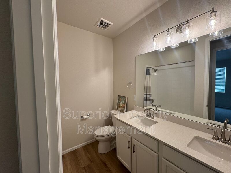 Spacious 4-Bedroom Home for Rent – Pet Friendly, Great Location & Modern Amenities property image