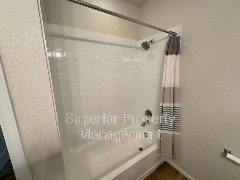 Spacious 4-Bedroom Home for Rent – Pet Friendly, Great Location & Modern Amenities property image