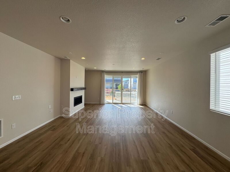 Spacious 4-Bedroom Home for Rent – Pet Friendly, Great Location & Modern Amenities property image