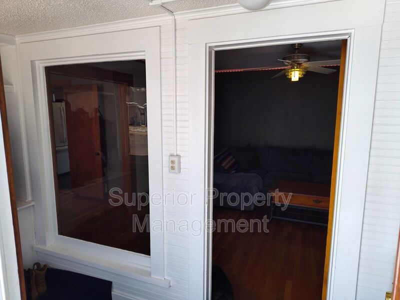 4 Bed, 2 Bath Home – 5 Minutes from Downtown | Garage & Private Deck property image