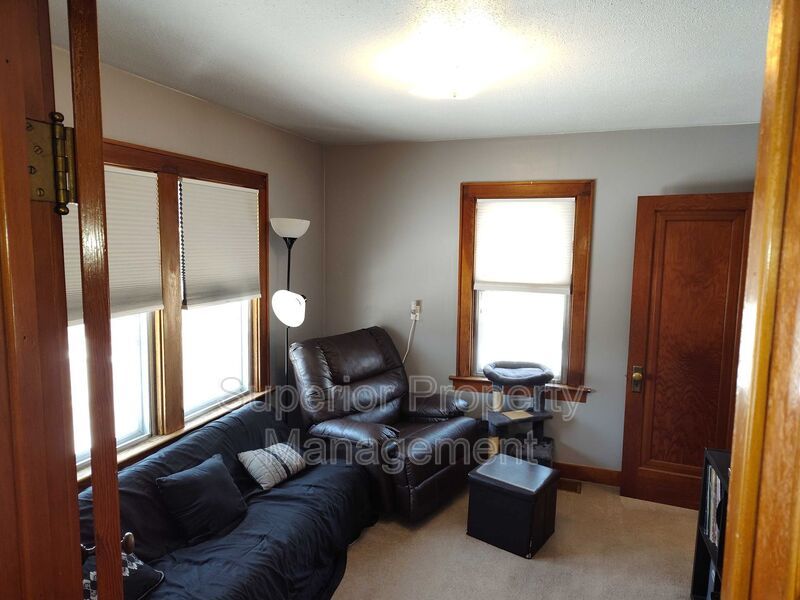 4 Bed, 2 Bath Home – 5 Minutes from Downtown | Garage & Private Deck property image