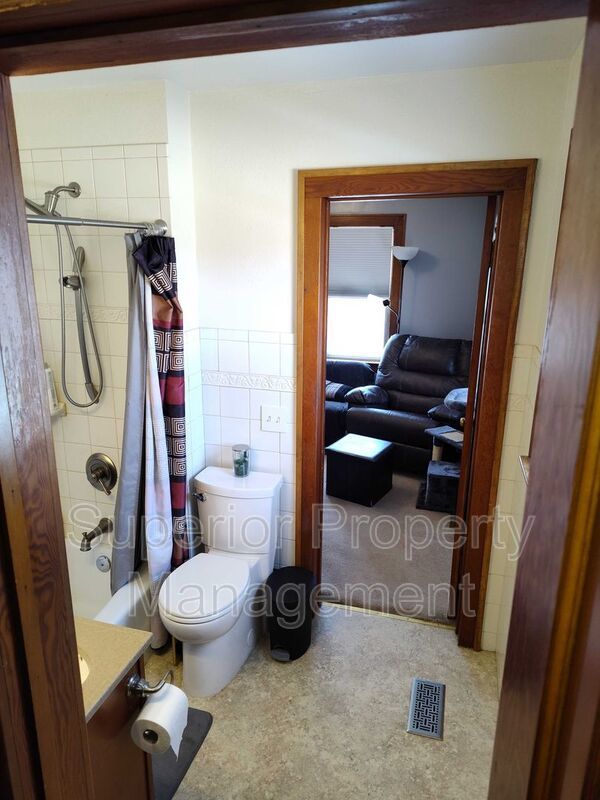 4 Bed, 2 Bath Home – 5 Minutes from Downtown | Garage & Private Deck property image