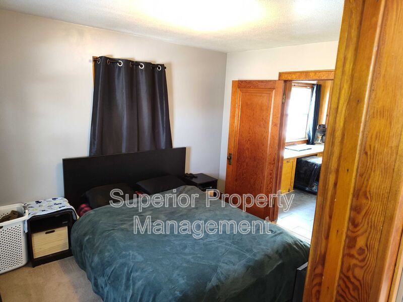 4 Bed, 2 Bath Home – 5 Minutes from Downtown | Garage & Private Deck property image