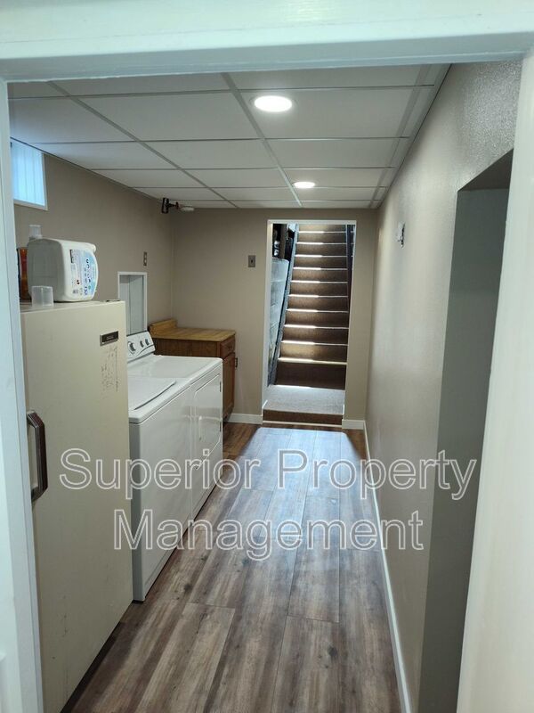 4 Bed, 2 Bath Home – 5 Minutes from Downtown | Garage & Private Deck property image